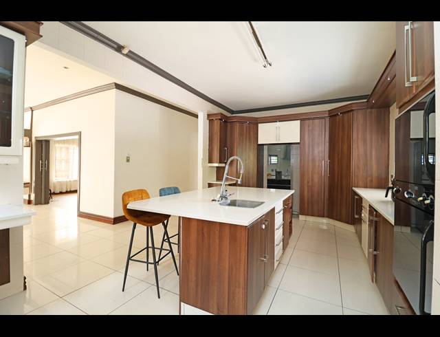 4 BEDROOM HOUSE FOR SALE IN CYRILDENE